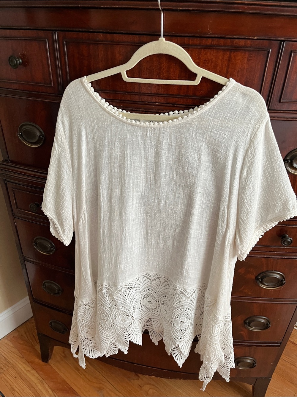 Solitaire Cream Crochet-Hem Short Sleeve Tunic